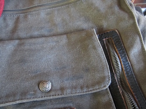 A convas bag of denim.