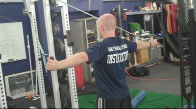 strap-scarecrows Scarecrows rings workout for routine fitness.